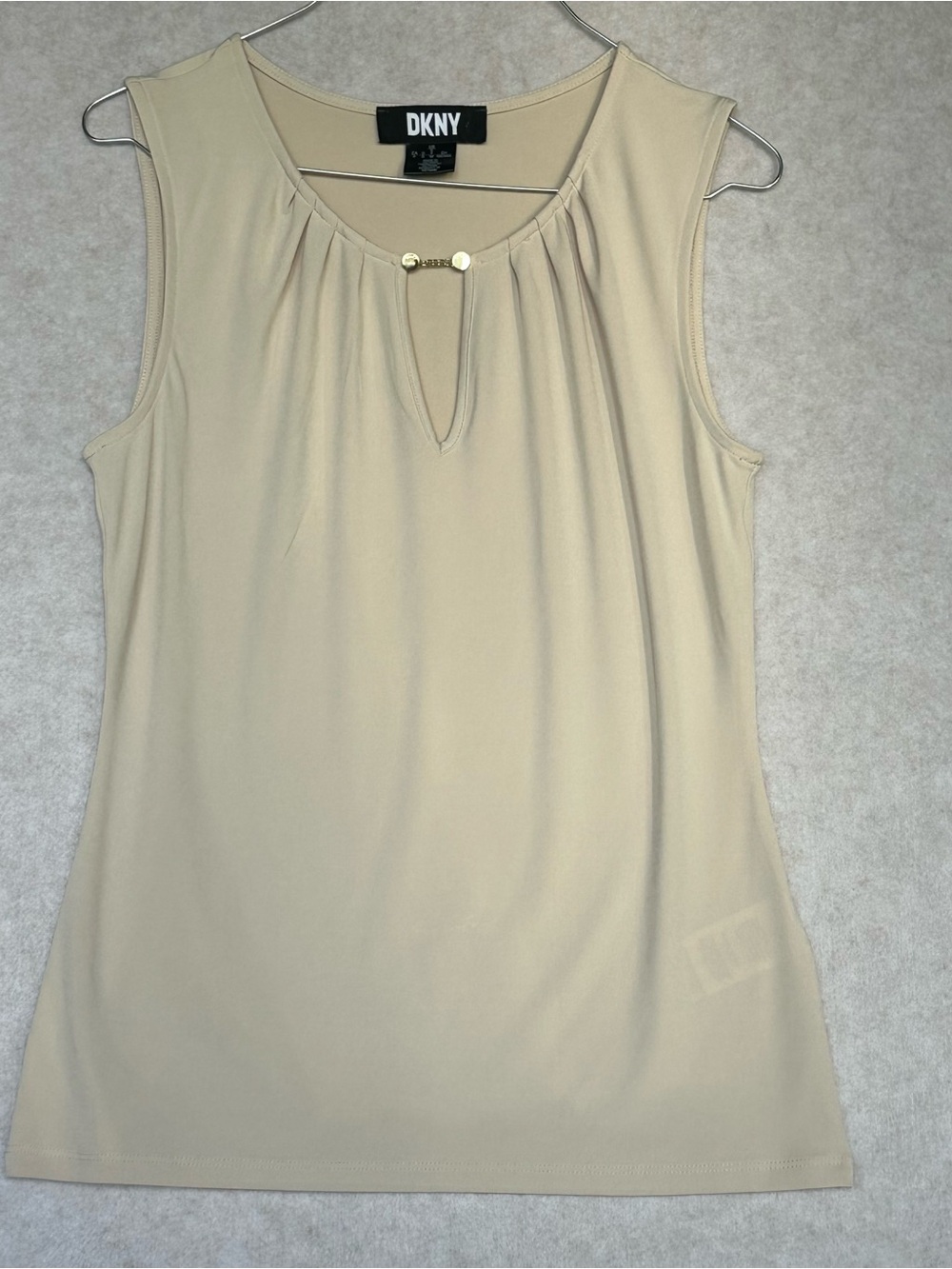 DKNY Women’s Shirt Size S Sleeveless Tank Top with Gold Accent in Beige